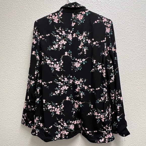 Cynthia Rowley Women’s Coat. Cherry Blossom design. Like New. - Picture 2 of 5